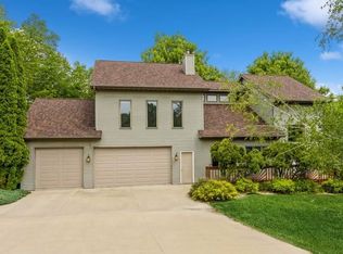 1622 Trishia Ct NW, Swisher, IA 52338