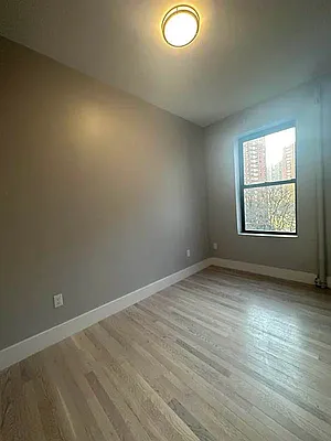 Bedroom, photo 1