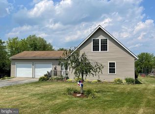 93 Lake Meade Dr, East Berlin, PA 17316