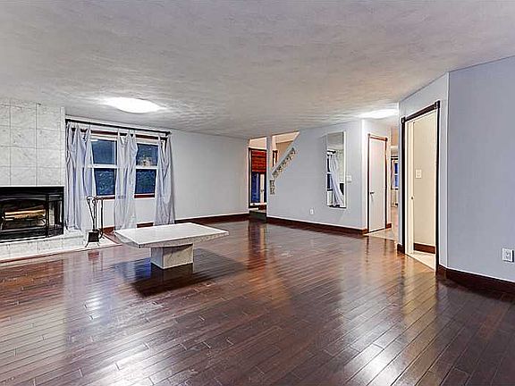 5th image of 15 Wright St