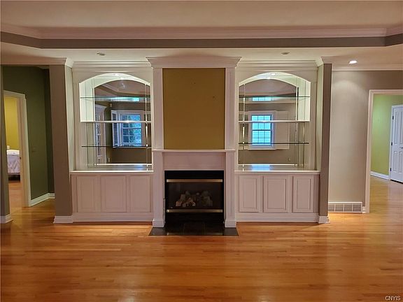 5th image of 6107 Bay Hill Cir