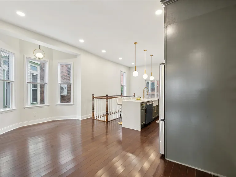 4911 Warrington Ave — Photo 18