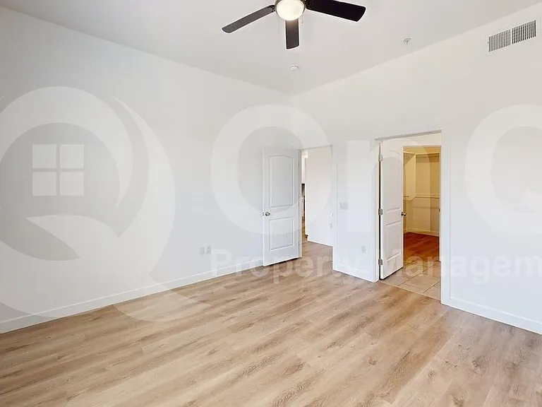 9160 N 67th Ave #212 — Photo 7