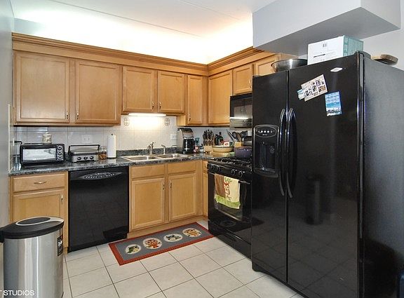 5th image of 1633 River St APT 4A