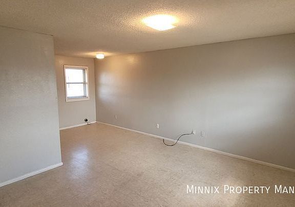 3rd image of 636 S Crosby St