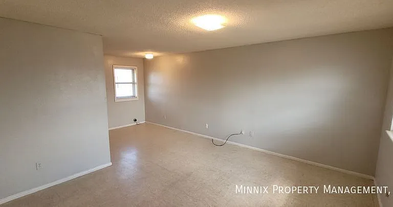 636 S Crosby St — Photo 3