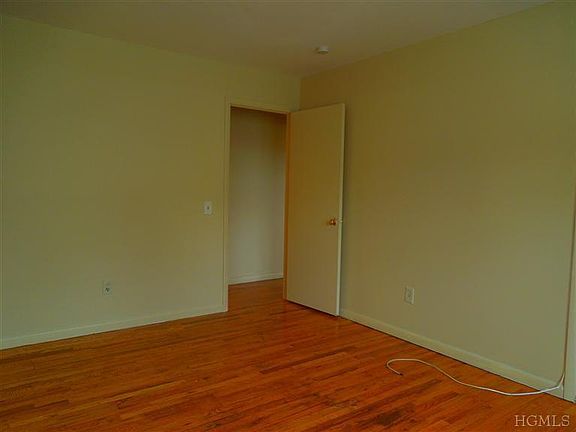 4th image of 32 Coolidge Ave #2