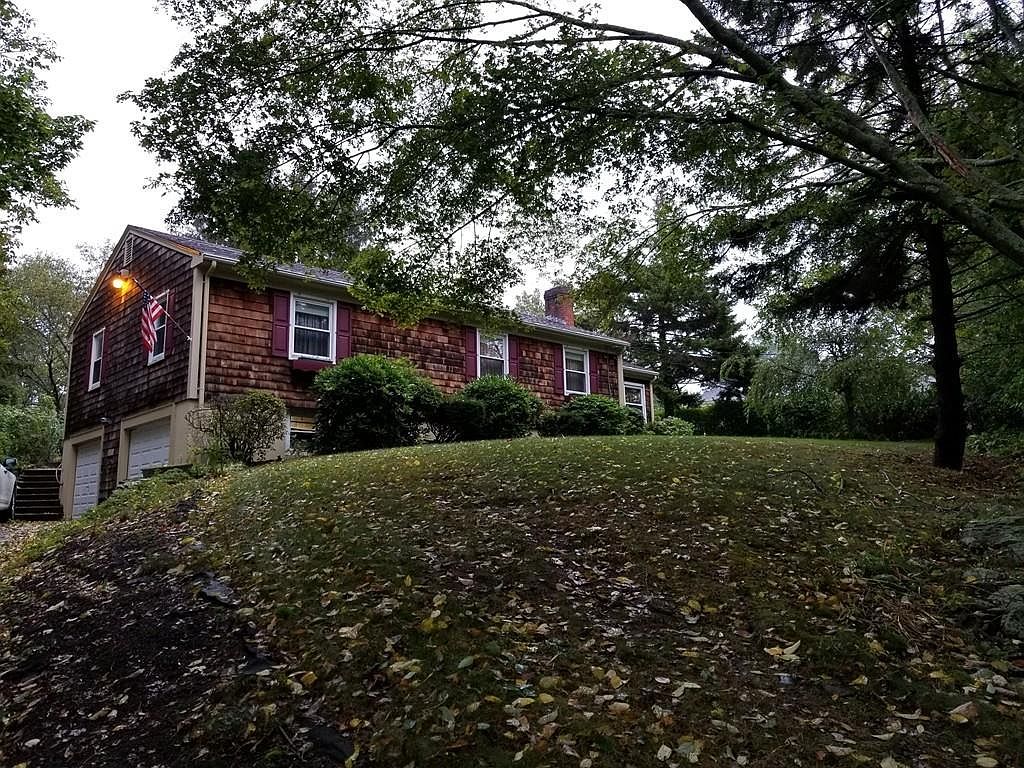 2034 Read St, Somerset, MA 02726 Zillow