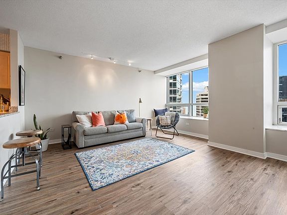 4th image of 512 N McClurg Ct APT 4103