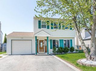 1352 Big Horn Trl, Carol Stream, IL 60188