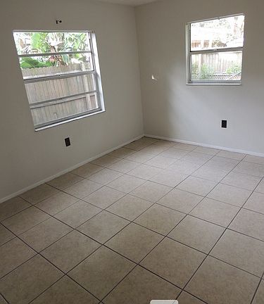 5th image of 1723 S Washington Ave APT B