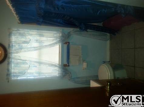 3rd image of 139 E Ackard Pl