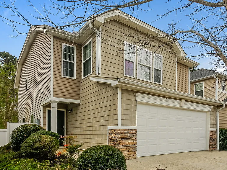 203 Silver Spring St — Photo 2