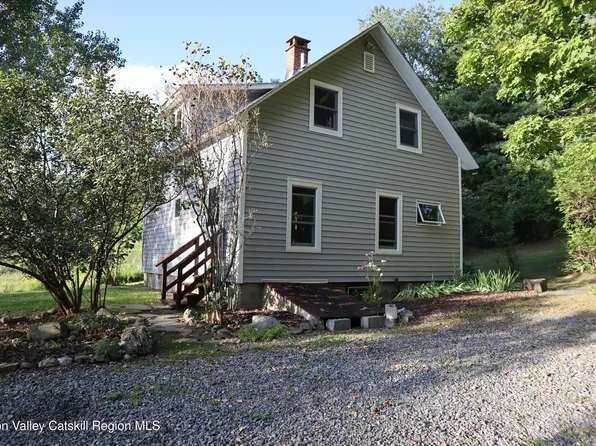 861 Snydertown Road, Craryville, NY 12521