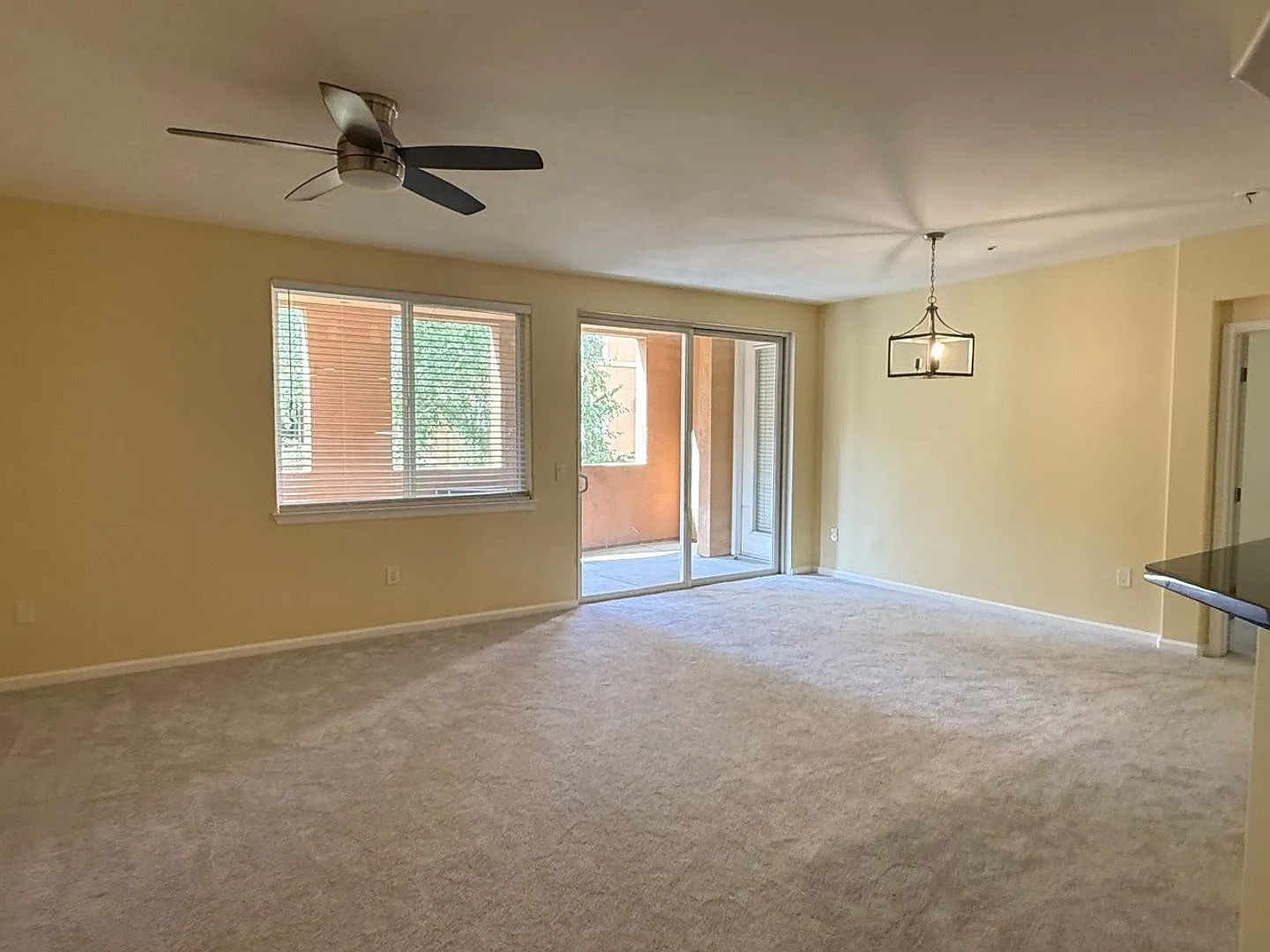 Luxurious Midtown Plaza 2 Bedroom 2 Bath Condo — Photo 3