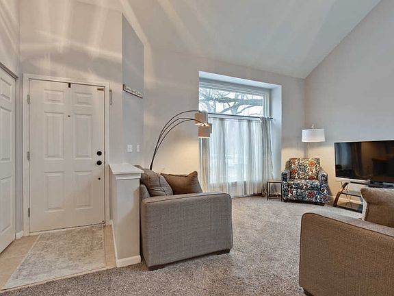 5th image of 1307 London Ct