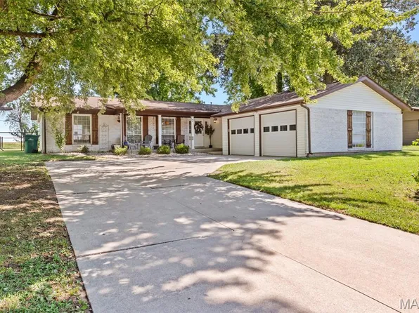 7 Lilac Dr, New Baden, IL 62265