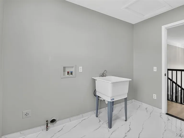 8862 Prairie St — Photo 35