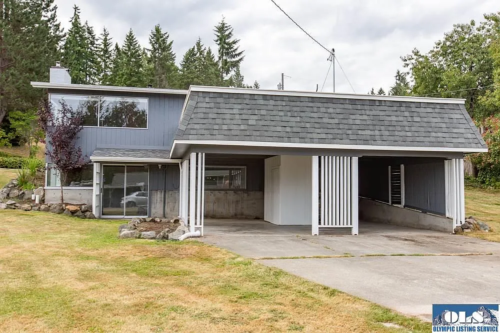 2916 Oakcrest Loop photo 1