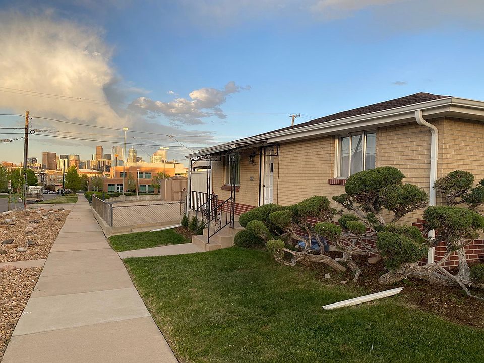 Front of house with Downtown Denver skyline view