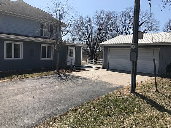 4th image of 2749 205th St