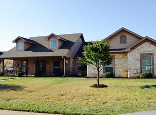 421 N Cedar Ridge Cir, Robinson, TX 76706