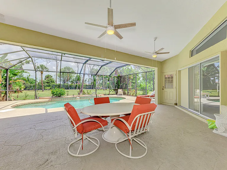 915 Park Place Dr — Photo 13