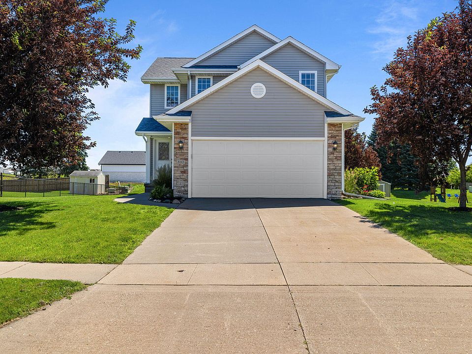 1st image of 5113 NE Ledgestone Ct