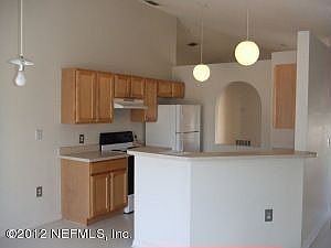 5th image of 8503 English Oak Dr