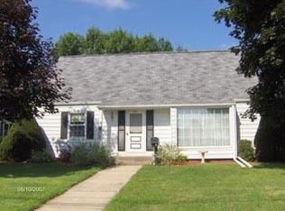 855 N Main St, Hartford, WI