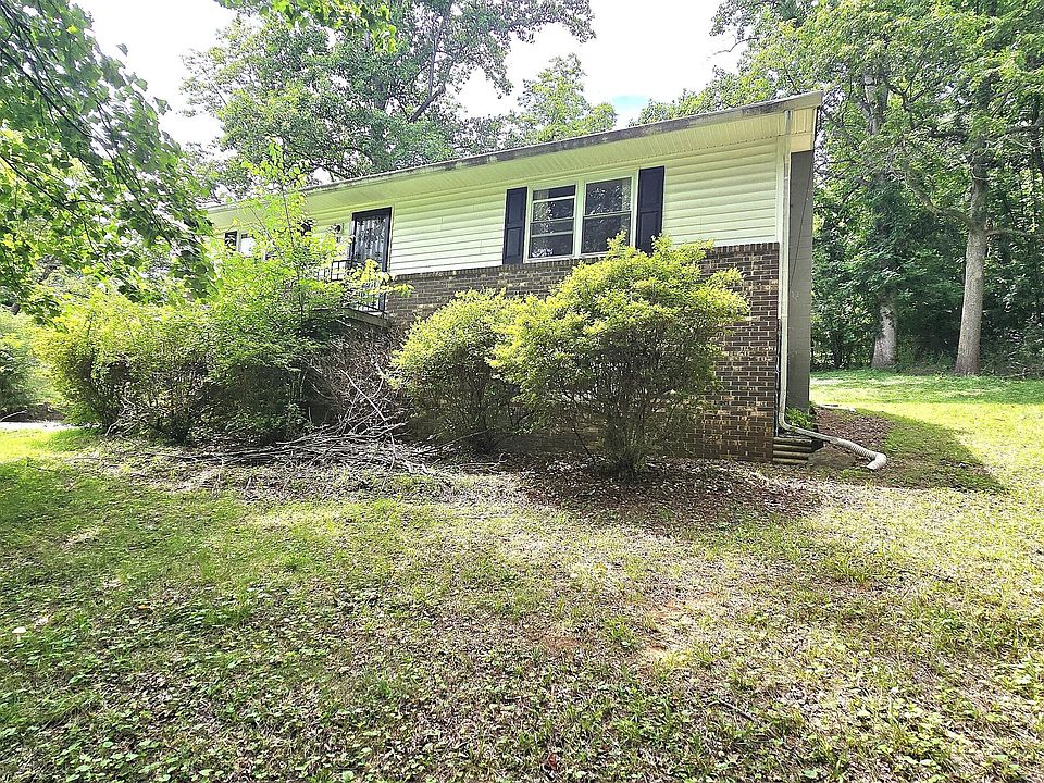 1st image of 121 Shady Ln