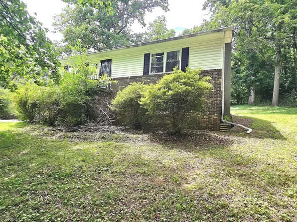 121 Shady Ln, Harriman, TN 37748