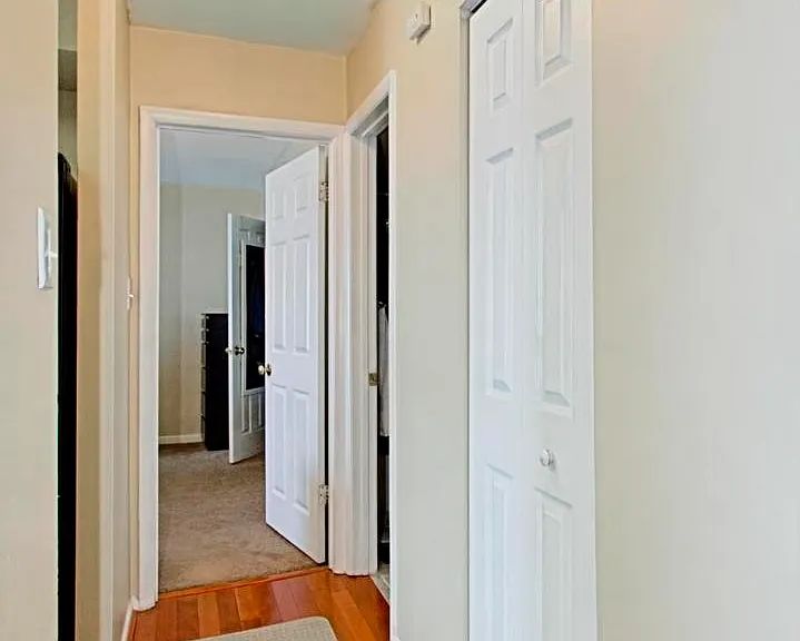 3300 Woodburn Village Dr #21 — Photo 2