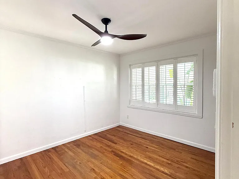 1527 Mayo St — Photo 10