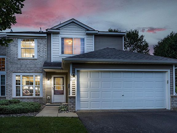 2nd image of 390 Wilderness Dr