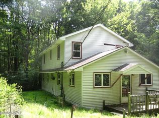 130 Berry Hill Rd, Lakeville, PA 18438