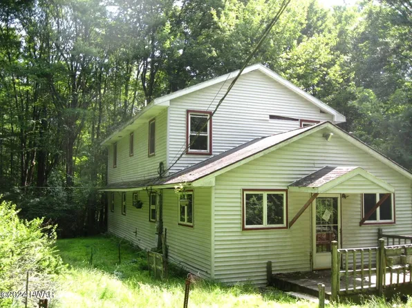130 Berry Hill Rd, Lakeville, PA 18438