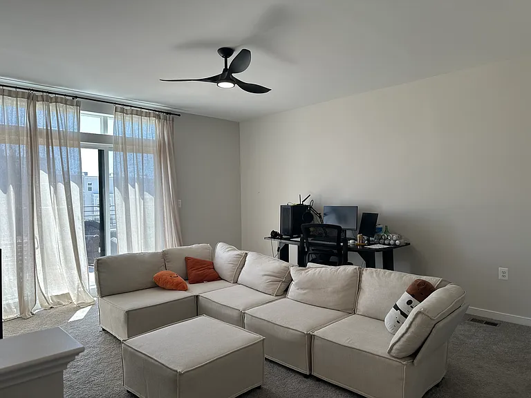 22812 Tawny Pine Sq — Photo 14