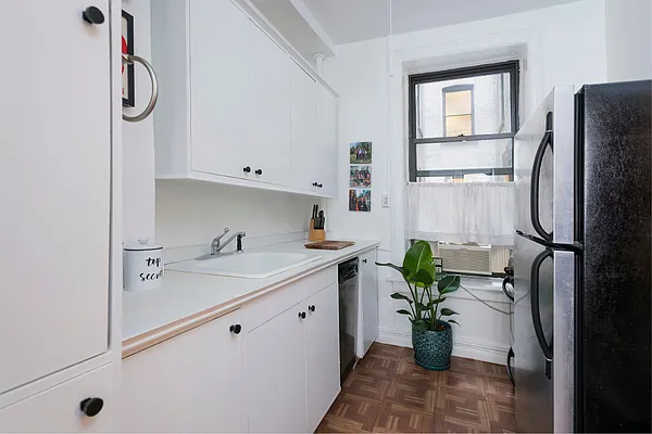 Rented by Demsker Realty | media 8