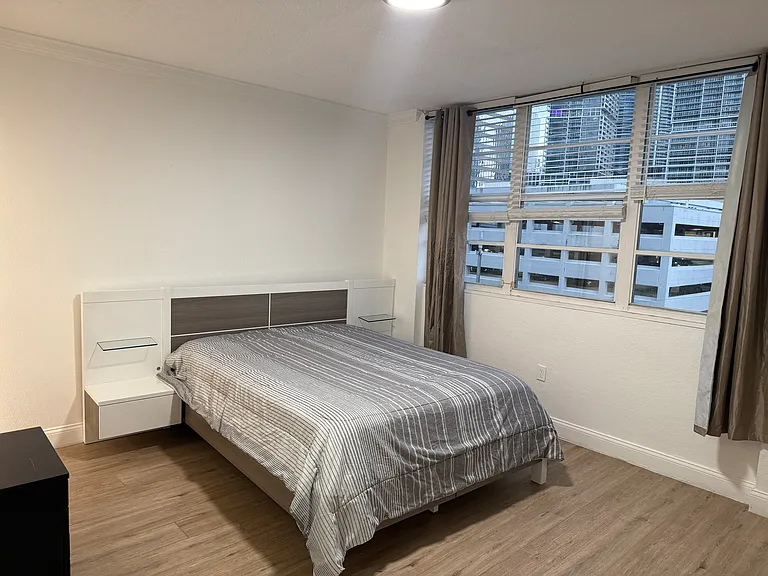 801 Brickell Bay Dr #470 — Photo 47
