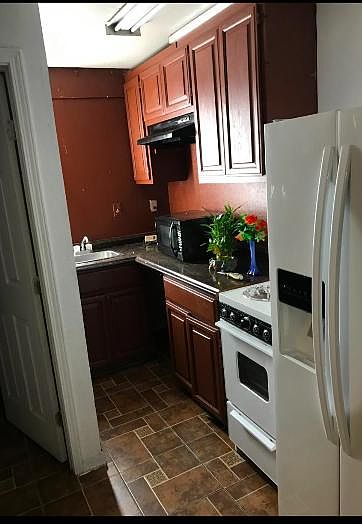 2nd image of 2609 Othello Ave