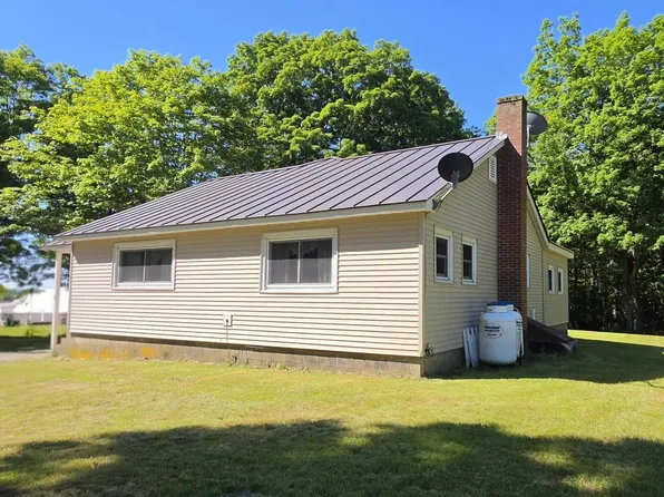 585 North Road, Franklin, NH 03235
