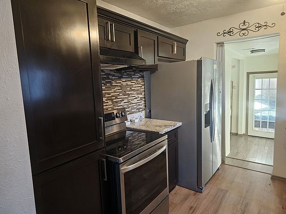 4th image of 125 Weaver St