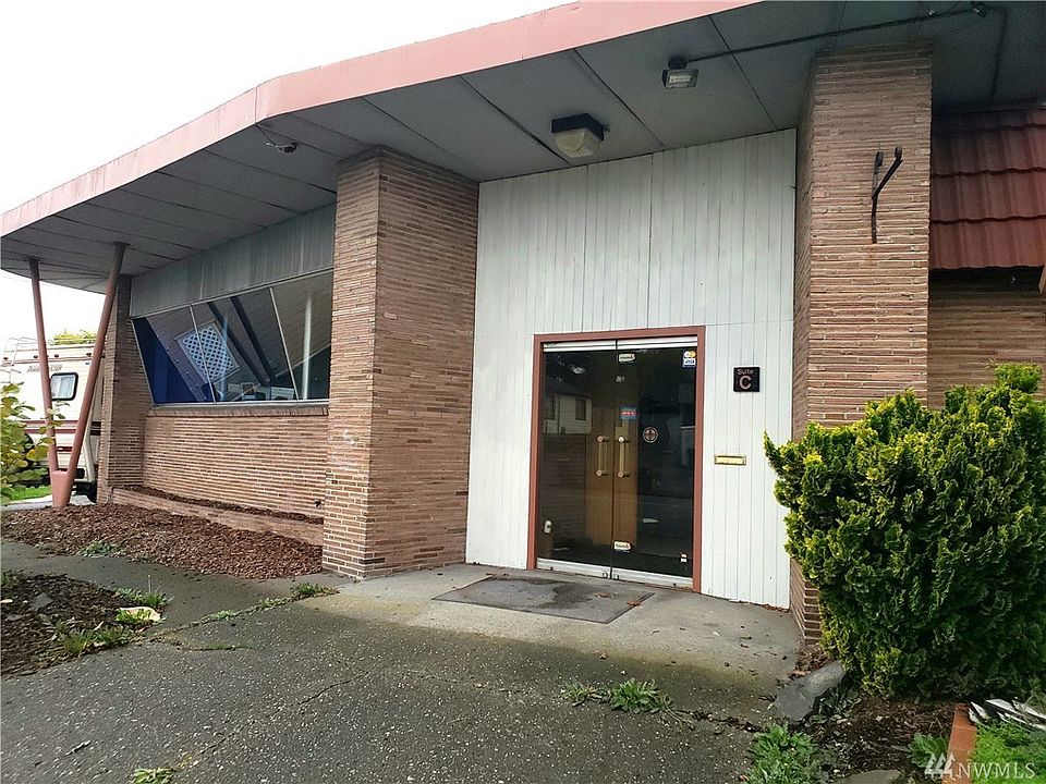 2nd image of 4002 S M St