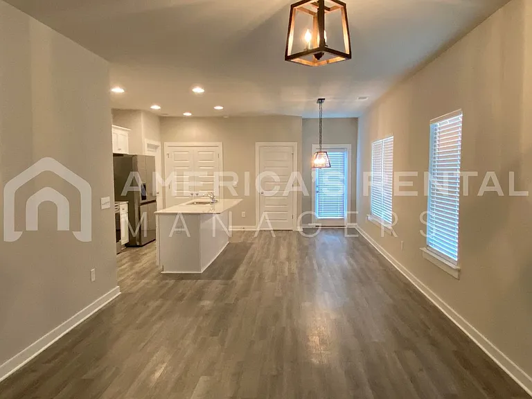 610 County Road 1616 — Photo 2