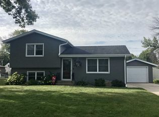 317 Lincoln St, New Hampton, IA 50659