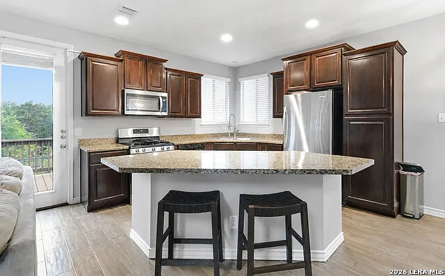 21518 Andrews Gdn — Photo 7