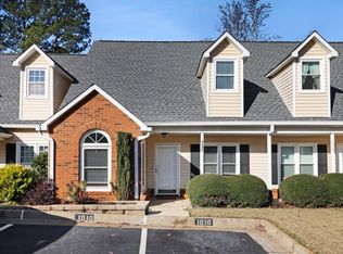 1010 Sasha Ln, Roswell, GA 30075