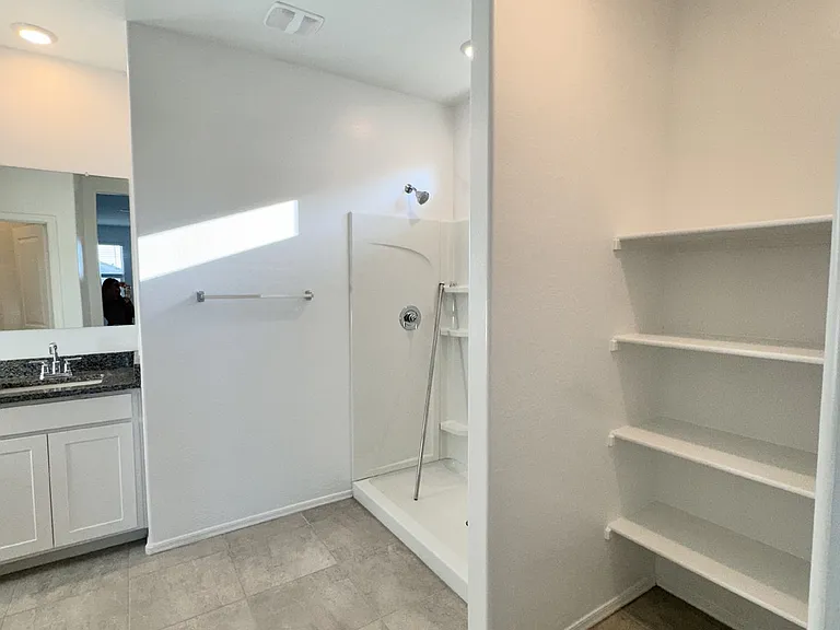 1137 W Chimes Tower Dr — Photo 3