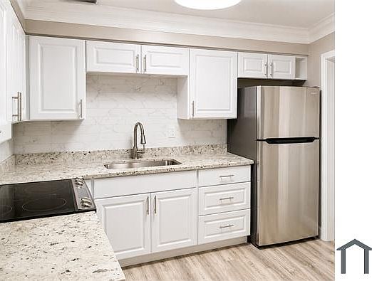 1st image of 1723 NE 185th St #237